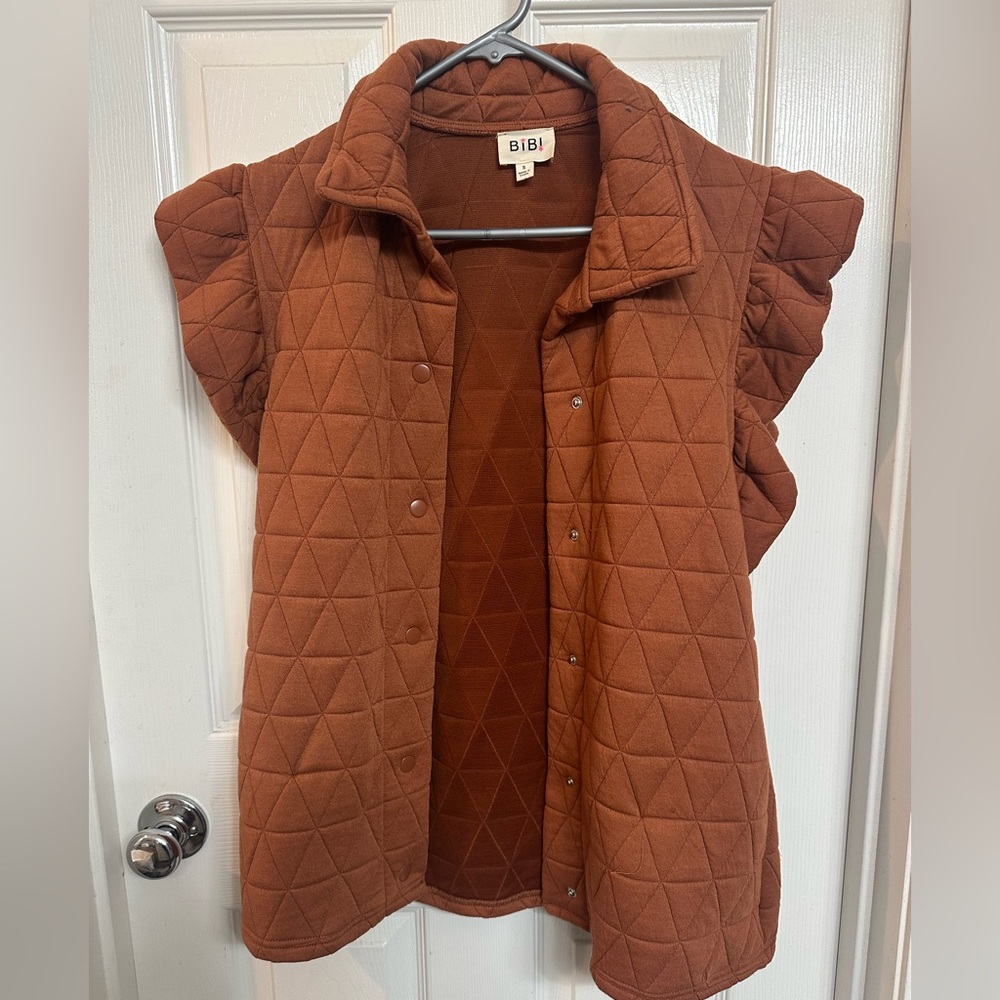BiBi Quilted Vest in Rich Brown